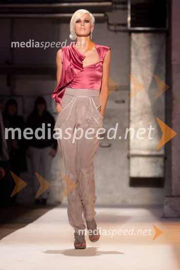 ManekenkaNina Šušnjara, modna revija