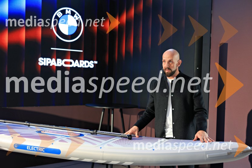  Miha Raušl, direktor marketinga, BMW group SlovenijaNovi BMW iX3 in BMW Sipaboard, slovenska predstavitev