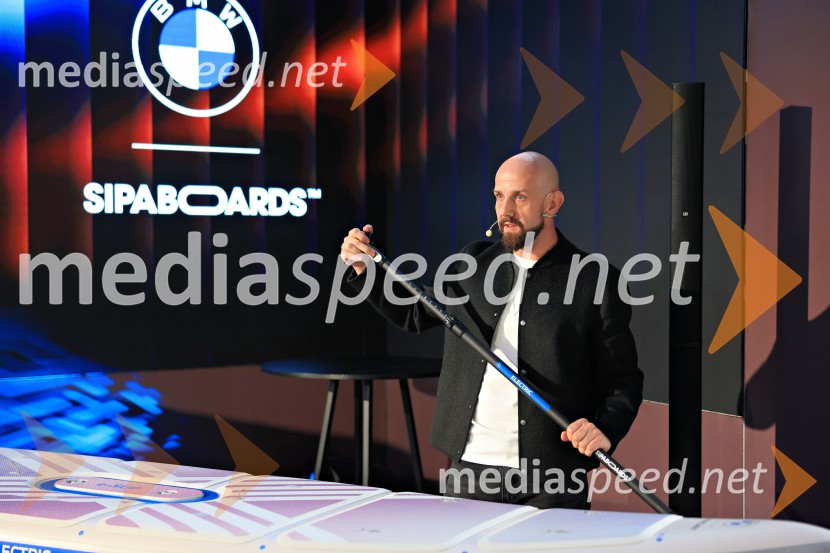  Miha Raušl, direktor marketinga, BMW group SlovenijaNovi BMW iX3 in BMW Sipaboard, slovenska predstavitev