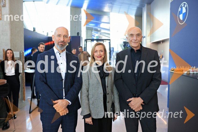  Miha Rodman, igralec;  Maja  Ilec, direktorica korporativnega komuniciranja BMW Group Slovenija;  Ivo Boscarol, podjetnik, generalni direktor Pipistrel d.o.o.Novi BMW iX3 in BMW Sipaboard, slovenska predstavitev