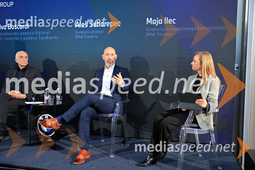 Ivo Boscarol, podjetnik, generalni direktor Pipistrel d.o.o.;  Aleš Suhorepec, generalni direktor, BMW Slovenia;  Maja  Ilec, direktorica korporativnega komuniciranja BMW Group SlovenijaNovi BMW iX3 in BMW Sipaboard, slovenska predstavitev