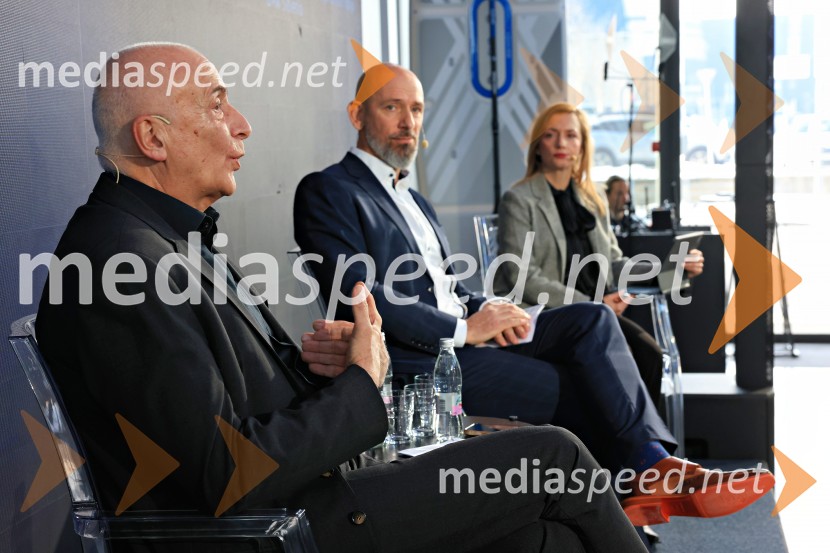  Ivo Boscarol, podjetnik, generalni direktor Pipistrel d.o.o.;  Aleš Suhorepec, generalni direktor, BMW Slovenia;  Maja  Ilec, direktorica korporativnega komuniciranja BMW Group SlovenijaNovi BMW iX3 in BMW Sipaboard, slovenska predstavitev