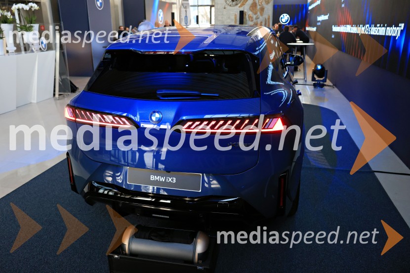 Novi BMW iX3 in BMW Sipaboard, slovenska predstavitev
