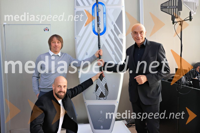  ... ;  Miha Raušl, direktor marketinga, BMW group Slovenija;  Ivo Boscarol, podjetnik, generalni direktor Pipistrel d.o.o.Novi BMW iX3 in BMW Sipaboard, slovenska predstavitev