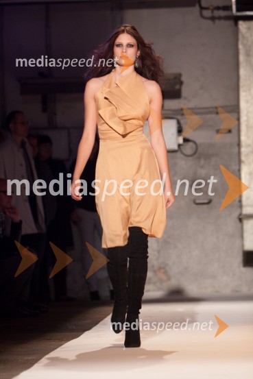 ManekenkaNina Šušnjara, modna revija