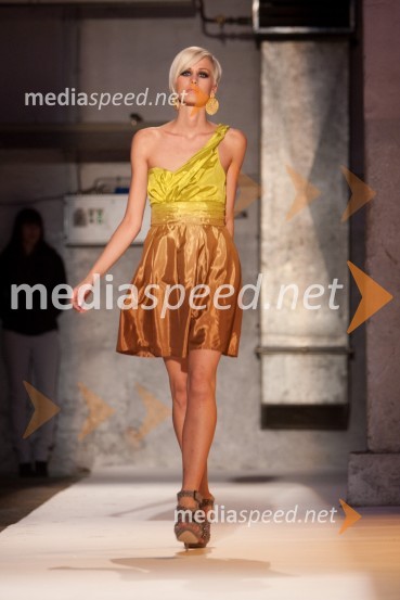 ManekenkaNina Šušnjara, modna revija