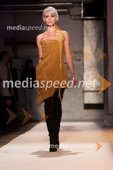 ManekenkaNina Šušnjara, modna revija