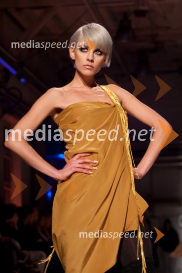 ManekenkaNina Šušnjara, modna revija