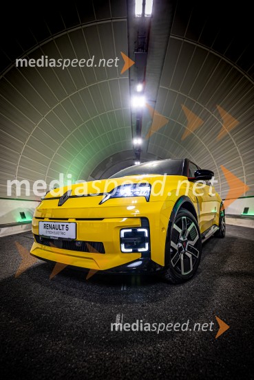 Renault 5 E-Tech electric je Slovenski avto leta 2026