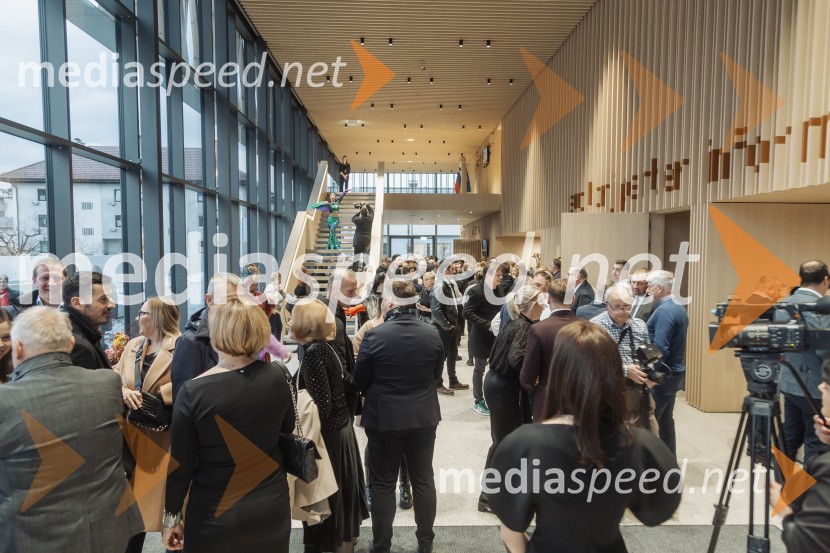 Zgodovinski dogodek za Ribnico. Urban center je odprt