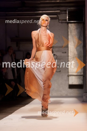 ManekenkaNina Šušnjara, modna revija