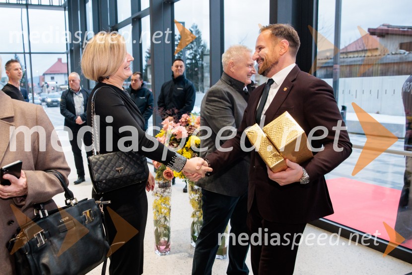 Zgodovinski dogodek za Ribnico. Urban center je odprt