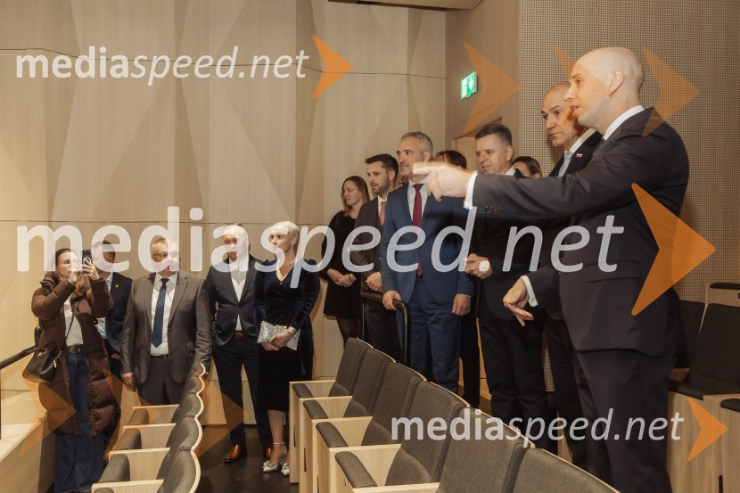 Zgodovinski dogodek za Ribnico. Urban center je odprt