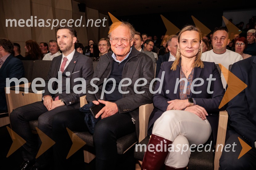 Zgodovinski dogodek za Ribnico. Urban center je odprt