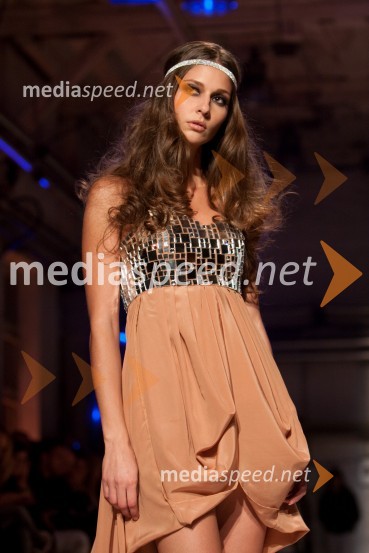 ManekenkaNina Šušnjara, modna revija