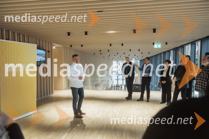 Zgodovinski dogodek za Ribnico. Urban center je odprt