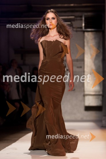 ManekenkaNina Šušnjara, modna revija