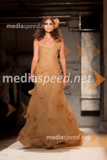 ManekenkaNina Šušnjara, modna revija