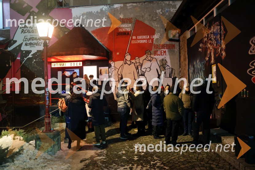 Pissed, premiera predstave na Intimnem odru GT22