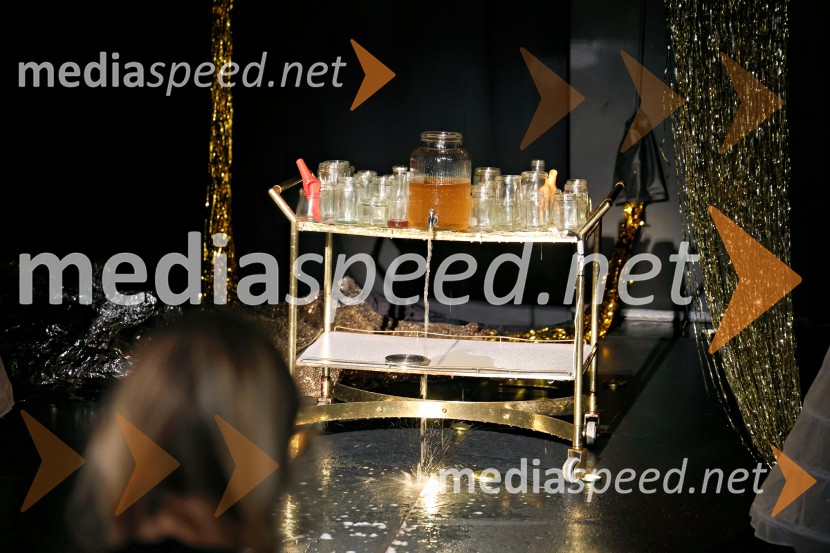 Pissed, premiera predstave na Intimnem odru GT22