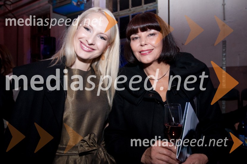 Maja Ferme, modna oblikovalka in Nina Gazibara, nekdanja manekenkaNina Šušnjara, modna revija