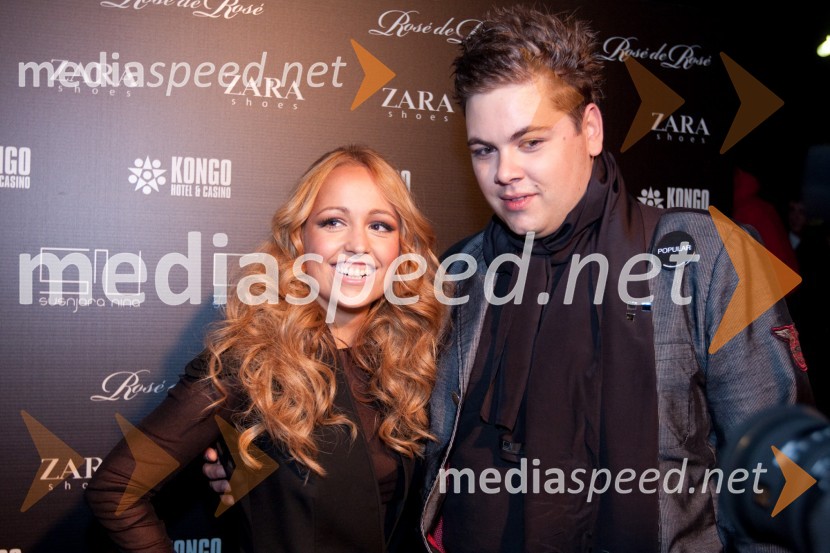 Nina Šušnjara, modna oblikovalka in Nejc Simšič, novinar, igralecNina Šušnjara, modna revija