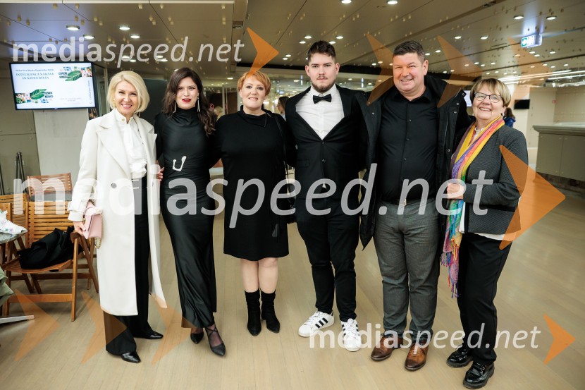  Tanja Skaza, direktorica, Inštitut Skaza in solastnica Plastika Skaza d.o.o.;  ... ;  ... ;  ... ;  ... ;  ... Eva Pirc je inženirka leta 2025, slavnostna razglasitev