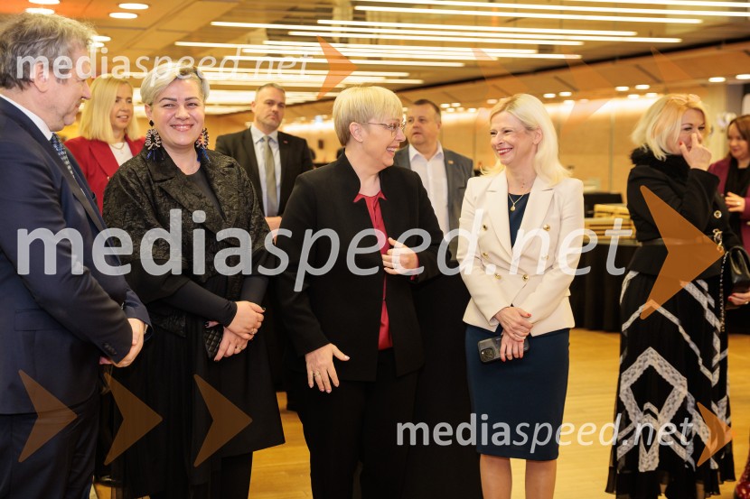 dr. Aida  Kamišalić Latifić, državna sekretarka, Ministrstvo za digitalno preobrazbo; dr. Nataša Pirc Musar, predsednica Republike Slovenije;  Ksenija Klampfer, ministrica za digitalno preobrazboEva Pirc je inženirka leta 2025, slavnostna razglasitev