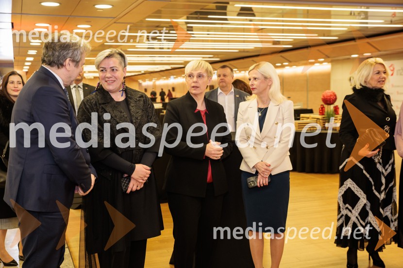 dr. Aida  Kamišalić Latifić, državna sekretarka, Ministrstvo za digitalno preobrazbo; dr. Nataša Pirc Musar, predsednica Republike Slovenije;  Ksenija Klampfer, ministrica za digitalno preobrazboEva Pirc je inženirka leta 2025, slavnostna razglasitev