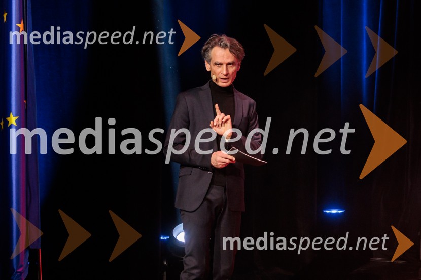  Jure Longyka, voditeljEva Pirc je inženirka leta 2025, slavnostna razglasitev