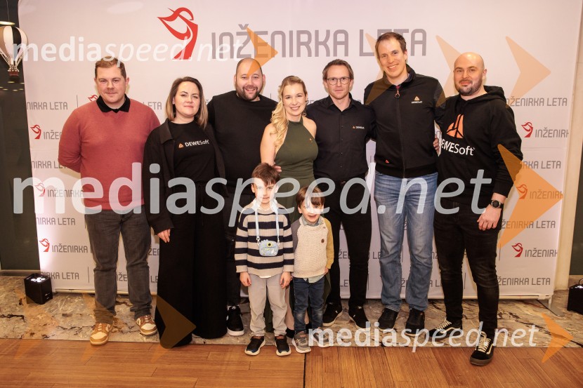  ... ;  ... ;  ... ; dr. Eva Pirc, razvojna inženirka, Dewesoft; dr. Jure Knez, tehnični direktor Dewesoft d.o.o.;  ... ;  ... Eva Pirc je inženirka leta 2025, slavnostna razglasitev