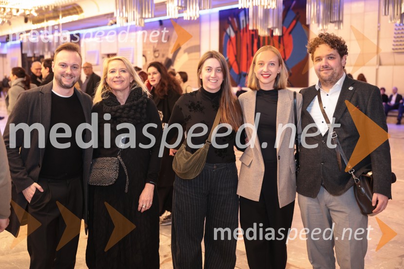  ... ;  Tatjana Doma, dramaturginja SLG Celje;  ... ;  ... ;  ... Krstna uprizoritev Orfej in Evridika v Cankarjevem domu