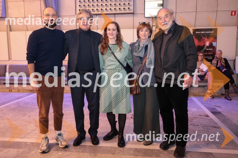  Darjan Mihajlović Cerar, scenograf;  ... ;  ... ;  ... ;  ... Krstna uprizoritev Orfej in Evridika v Cankarjevem domu