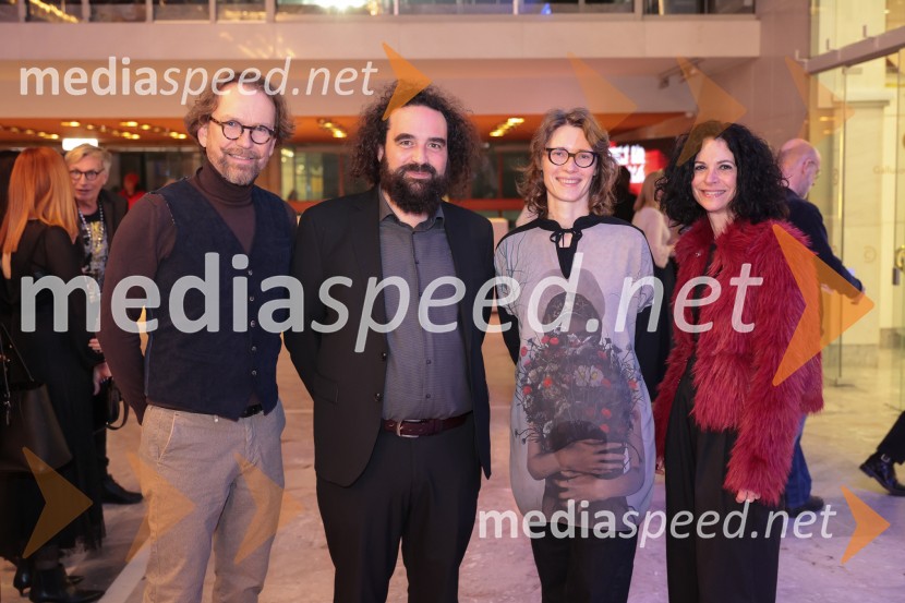  ... ;   Jure Novak, generalni direktor, Cankarjev dom;  Urška Brodar, dramaturginja, Slovensko mladinsko gledališče;  ... Krstna uprizoritev Orfej in Evridika v Cankarjevem domu