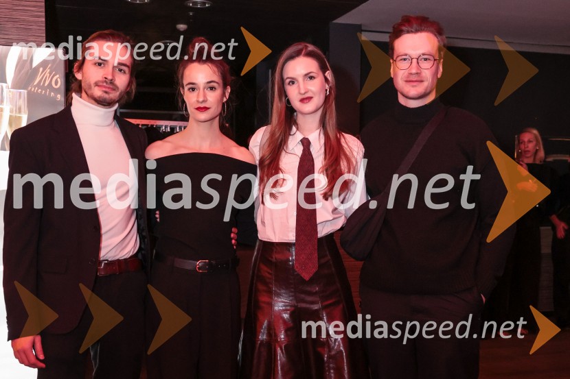  ... ;  Gaja Filač, igralka;  Lucija Harum, igralka, pevka;  ... Krstna uprizoritev Orfej in Evridika v Cankarjevem domu