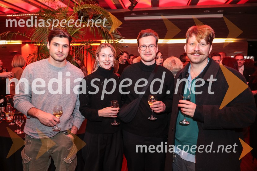  Svit Stefanija, igralec;  Julija Klavžar, igralka;  ... ;  Jernej Potočan, režiserKrstna uprizoritev Orfej in Evridika v Cankarjevem domu