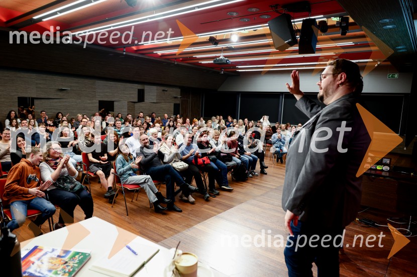 NPZ? Ni panike! Znamo!, premiera, ki je navdušila mlade