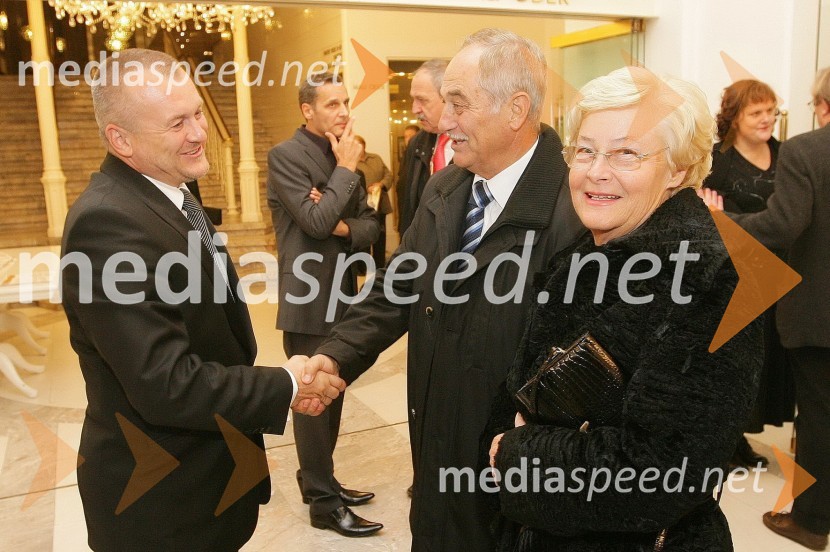 Franc Kangler, župan Maribora, Rudi Moge, nekdanji poslanec DZ in predsednik sveta SNG Maribor ter soproga Alojzija Čas Moge44. Borštnikovo srečanje 2009, otvoritev