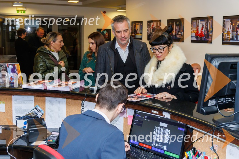  ... ;  Robi Lesnik, arhitekt;  ... Kje je primadona?, premiera gledališča Koper