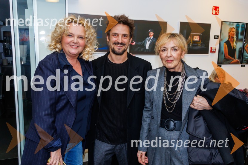  Katja Pegan,  direktorica in režiserka, Gledališče Koper Teatro Capodistria;  Marco Juratovec, scenograf; mag. Mojca Kunšek Kje je primadona?, premiera gledališča Koper