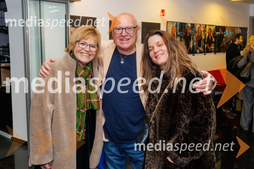  ... ;  Nace Junkar, operni pevec;  ... Kje je primadona?, premiera gledališča Koper