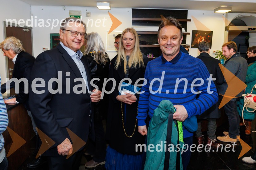  Dušan Mlakar, režiser;  ... ;  Peter Srpčič, direktor, Mestno gledališče PtujKje je primadona?, premiera gledališča Koper