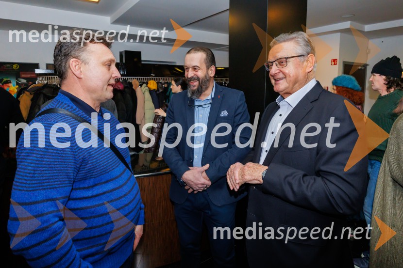  ... ;  ... ;  Dušan Mlakar, režiserKje je primadona?, premiera gledališča Koper