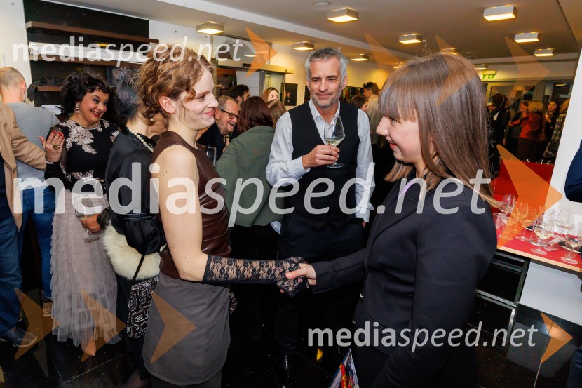  ... ;  ... ;  Robi Lesnik, arhitekt;  ... Kje je primadona?, premiera gledališča Koper