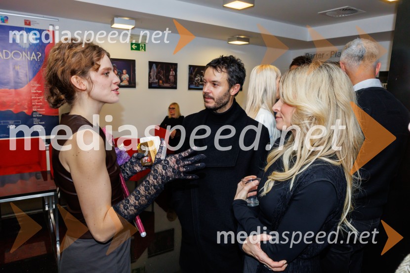  Lada Petrovski Ternovšek, plesalka, koreografinja;  ... ;  ... Kje je primadona?, premiera gledališča Koper