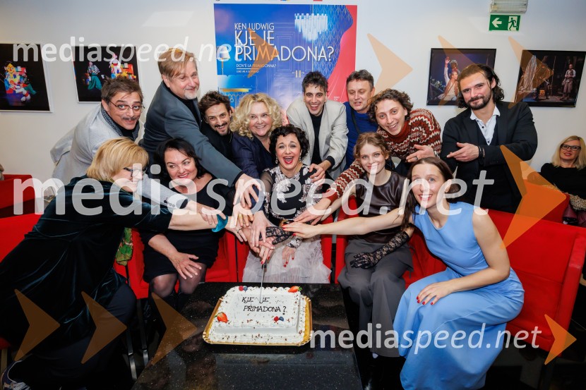  ... ;  ... ;  ... ;  ... ;  ... ;  ... ;  ... ;  Pia Skvarča, igralka;  ... ;  ... ;  Blaž Popovski, igralecKje je primadona?, premiera gledališča Koper