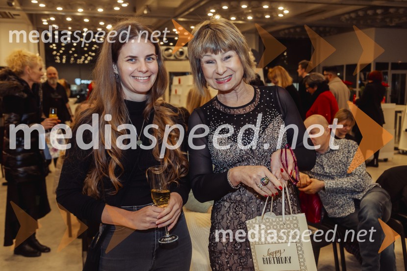 Violeta Tomić: »Ubogaj mamo in ne pozabi očeta«, predstavitev avtobiografije