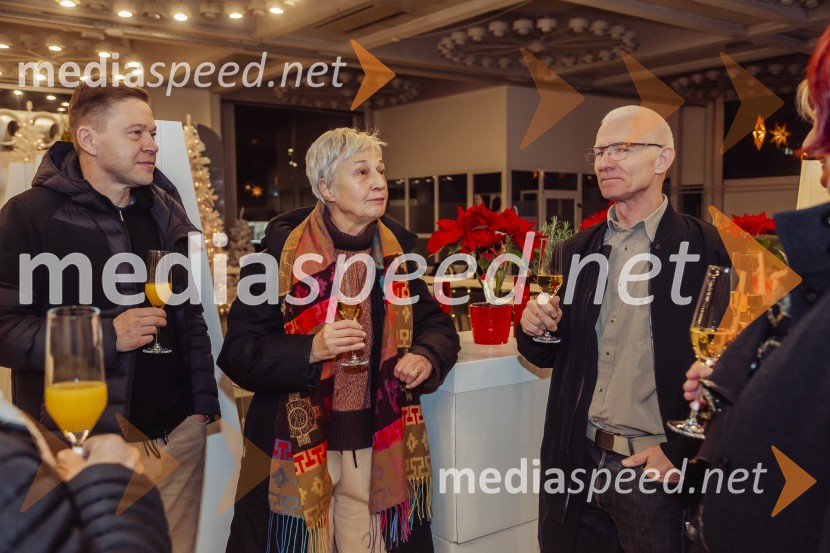 Violeta Tomić: »Ubogaj mamo in ne pozabi očeta«, predstavitev avtobiografije