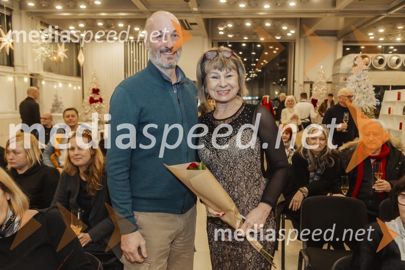 Violeta Tomić: »Ubogaj mamo in ne pozabi očeta«, predstavitev avtobiografije