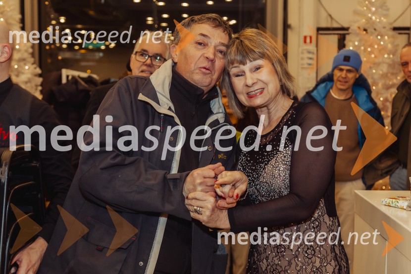 Violeta Tomić: »Ubogaj mamo in ne pozabi očeta«, predstavitev avtobiografije